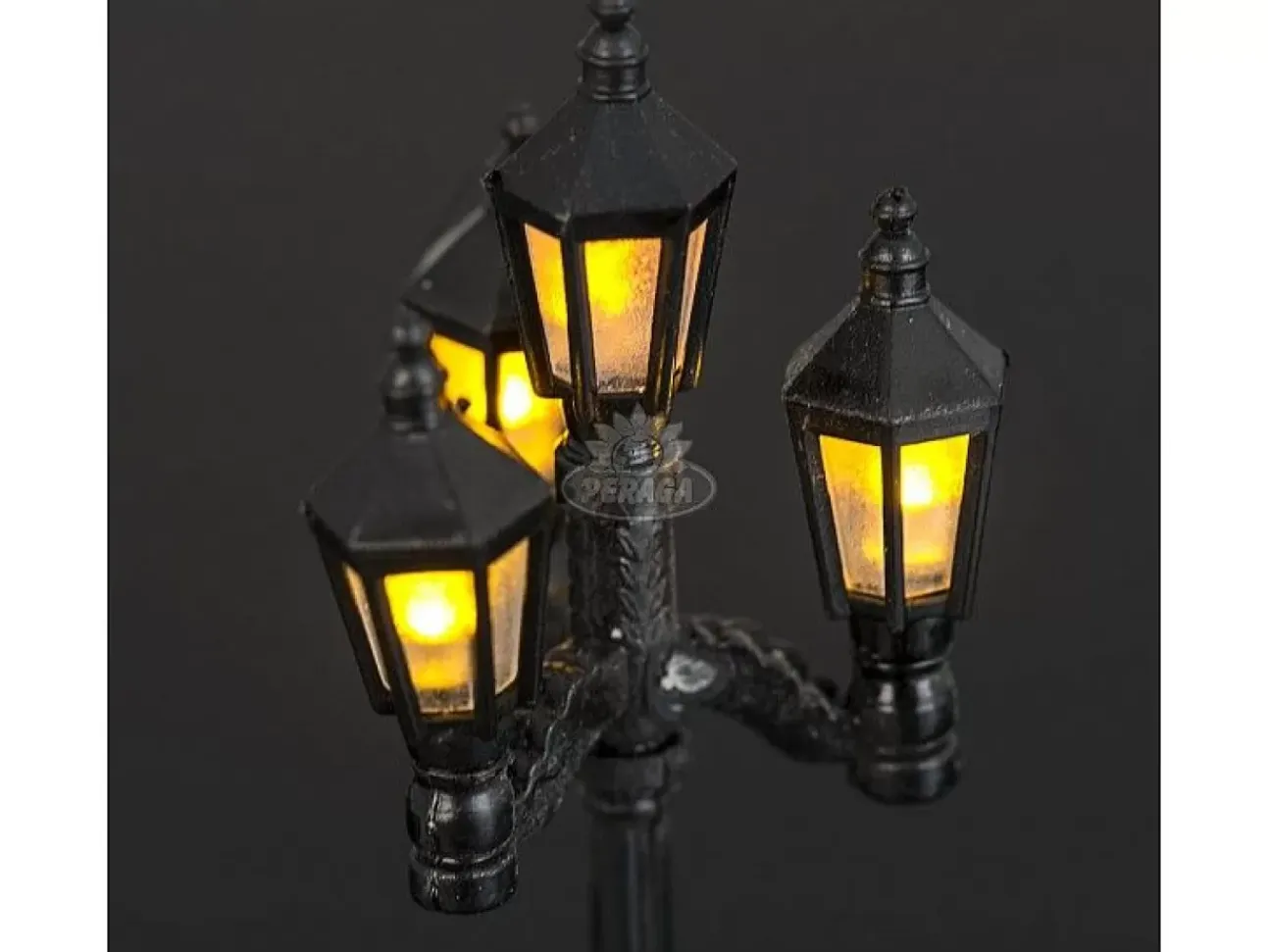Lampione Con 4 Luci A Batteria H 11 Cm Per Presepe