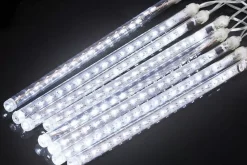 Tenda 10 Tubi Con 240 Led Bianco Effeto Pioggia Da Esterno 3X0.3 Mt Prolungabile