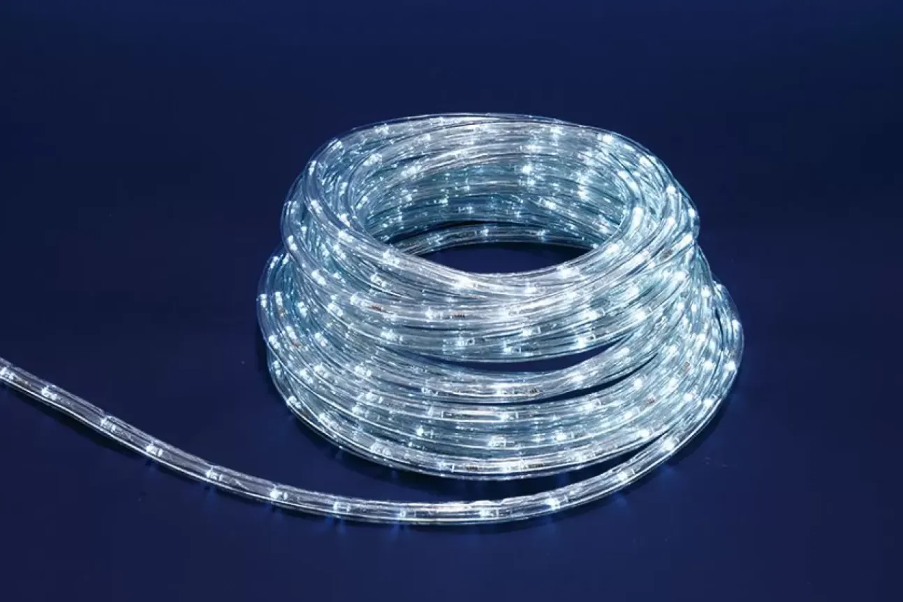 Tubo 144 Led Bianco Freddo 8 Giochi Di Luce 6 Metri